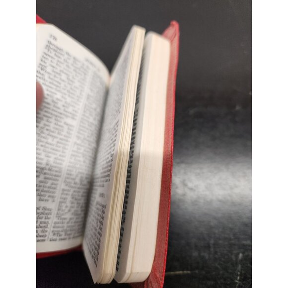 New Testament Psalms Proverbs Pocket Bible 1974-Red & Gold Text - Picture 7 of 9